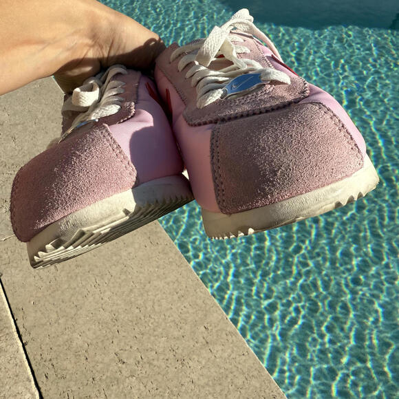 Nike Women's Classic Cortez Sneakers Valentine’s Pink Red Size 9.5 - Picture 9 of 9